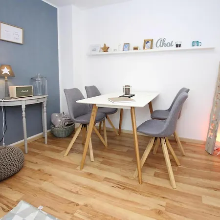 Ferienwohnung, *